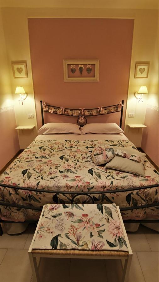 La Casina Dei Cuori Di Nonna Miglia Villa Pallerone Exterior photo