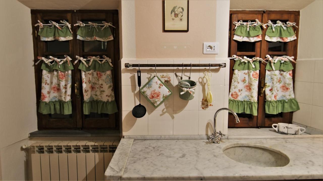 La Casina Dei Cuori Di Nonna Miglia Villa Pallerone Exterior photo