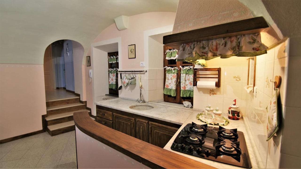 La Casina Dei Cuori Di Nonna Miglia Villa Pallerone Exterior photo